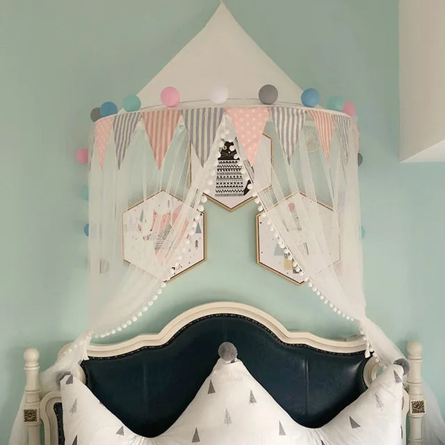 Un Rifugio da Favola: Tenda Camera da Letto per Bambini con Baldacchino Pieghevole.