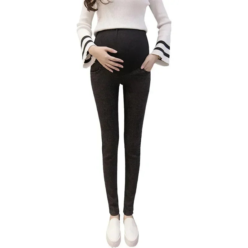 Jeans Premaman Eleganti e Comodi. Il Look Perfetto per Ogni Trimestre