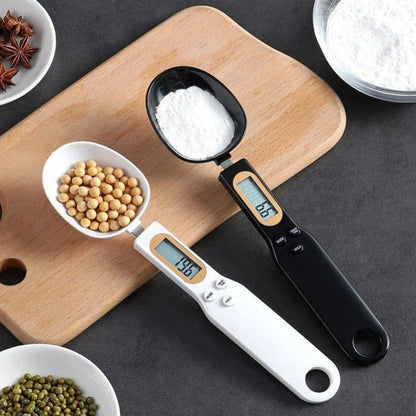 Raccogli, pesa e vai! Cucchiaio Bilancia Digitale per una Cucina di Precisione!