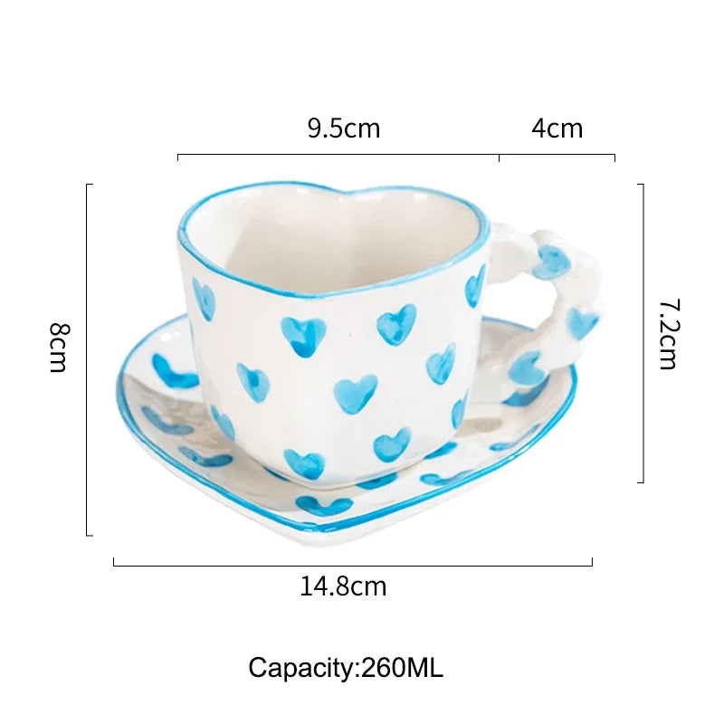 Tazza a Forma di Cuore con Piattino. Tazza in Ceramica Dipinta a Mano per Caffè o Tè