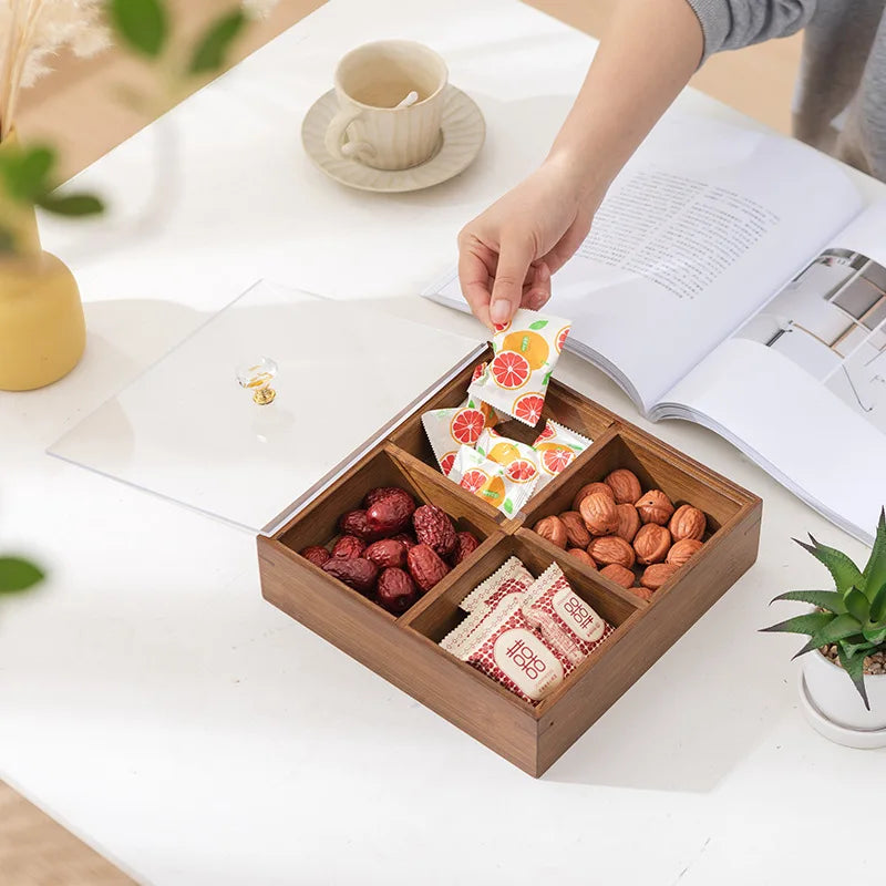 Vassoio da Snack in Bambù HeMu a Quattro Settori con Coperchio. Organizzatore Elegante ed Ecologico per Snack, Frutta Secca e Dessert