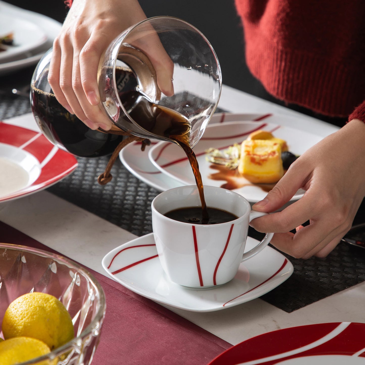 MALACASA Red Elegance. Set di piatti in Porcellana Bianca 30 Pezzi con Accenti Rossi (Servizio per 6)