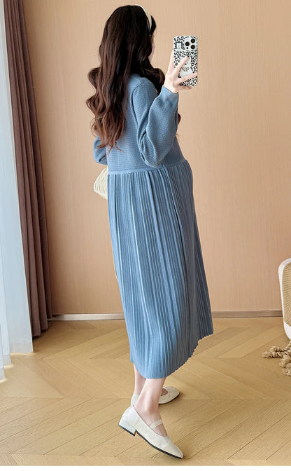 Vestito Premaman Maglia Autunno/Inverno. Eleganza Romantica con Colletto Fiocco e Taglio Plissé