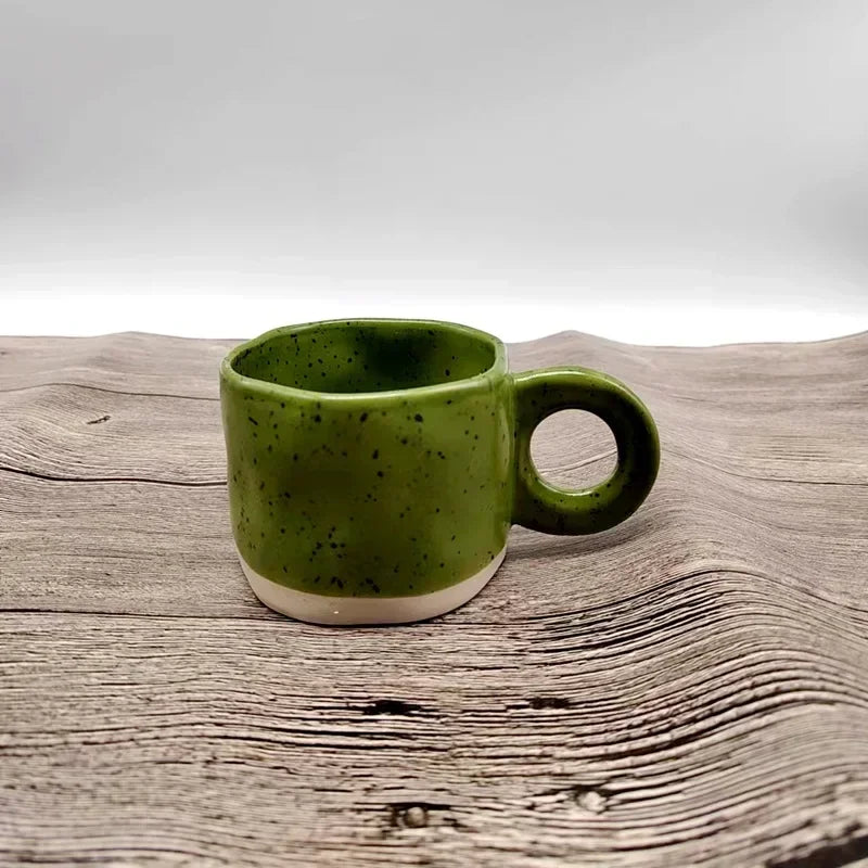 Tazza in Ceramica con Manico ad Anello. Stile Coreano con Design a Spruzzi Artistici